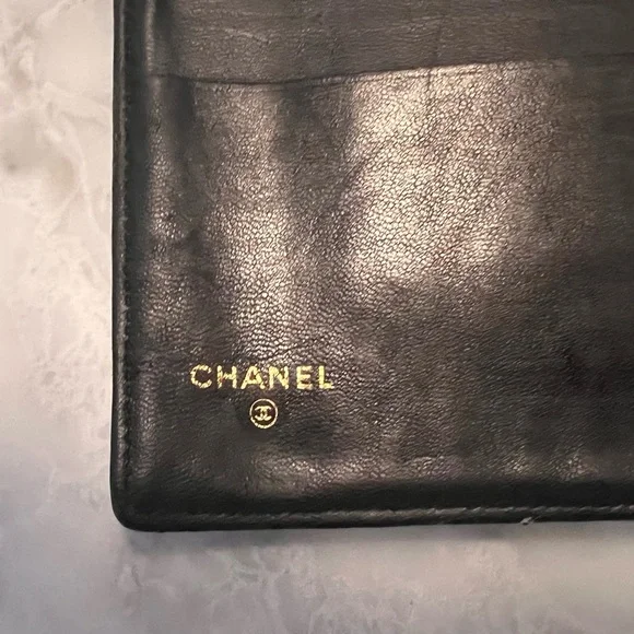 CHANEL CC Logo Vintage Leather Long Wallet - Picture 10 of 14